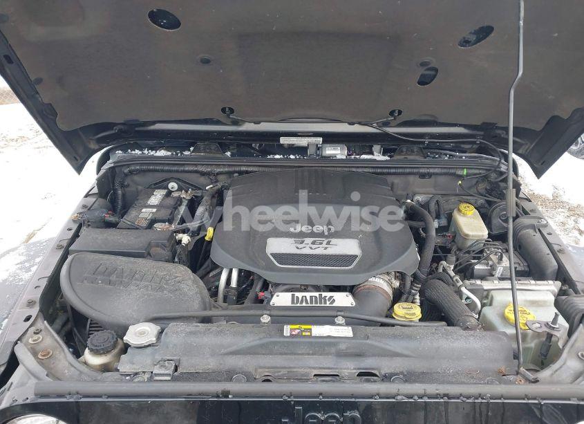 Photo 10 of 2013 Jeep Wrangler UNLIMITED MOAB (VIN 1C4HJWEG6DL612491)