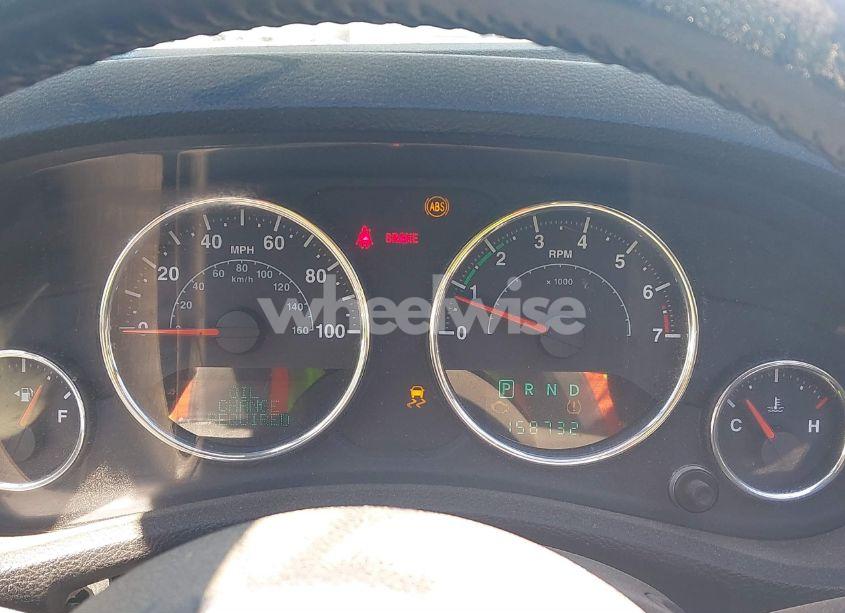 Photo 7 of 2014 Jeep Wrangler UNLIMITED SAHARA (VIN 1C4HJWEG6EL203988)