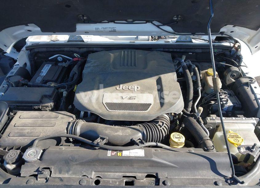 Photo 10 of 2016 Jeep Wrangler UNLIMITED SAHARA (VIN 1C4HJWEG6GL138191)