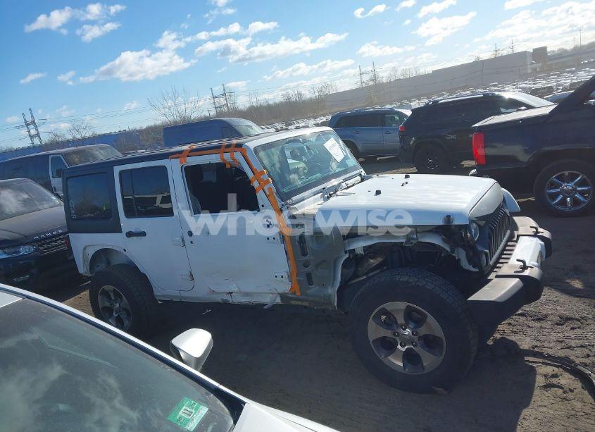 Photo 14 of 2016 Jeep Wrangler UNLIMITED SAHARA (VIN 1C4HJWEG6GL138191)