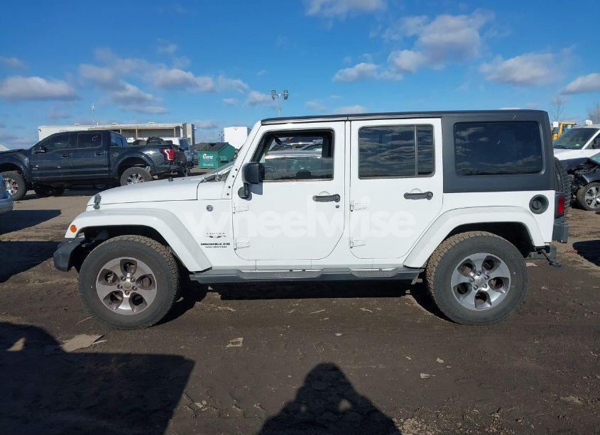 Photo 15 of 2016 Jeep Wrangler UNLIMITED SAHARA (VIN 1C4HJWEG6GL138191)