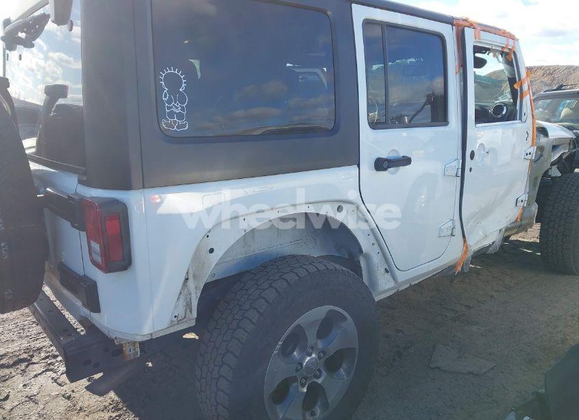 Photo 18 of 2016 Jeep Wrangler UNLIMITED SAHARA (VIN 1C4HJWEG6GL138191)