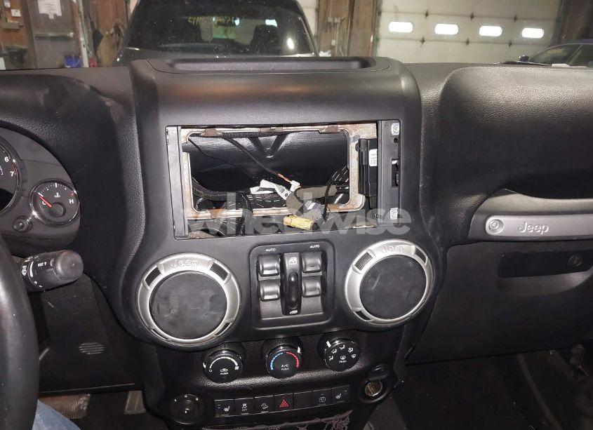 Photo 17 of 2017 Jeep Wrangler UNLIMITED SAHARA 4X4 (VIN 1C4HJWEG6HL705811)