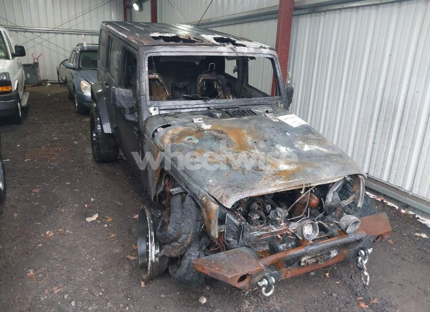 Photo 6 of 2017 Jeep Wrangler UNLIMITED SAHARA 4X4 (VIN 1C4HJWEG6HL718672)