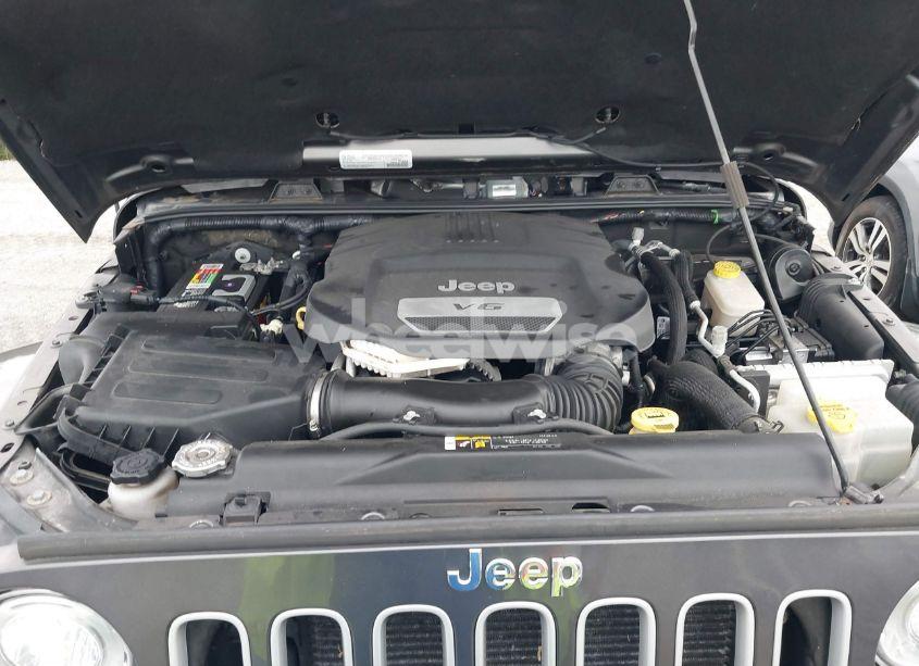 Photo 10 of 2018 Jeep Wrangler JK UNLIMITED SAHARA 4X4 (VIN 1C4HJWEG6JL928291)