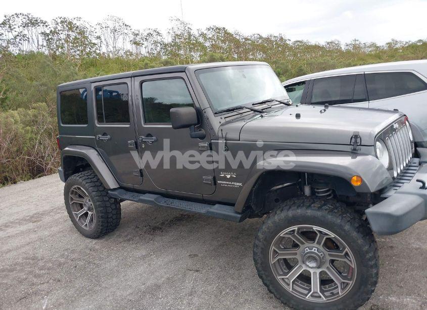 Photo 12 of 2018 Jeep Wrangler JK UNLIMITED SAHARA 4X4 (VIN 1C4HJWEG6JL928291)