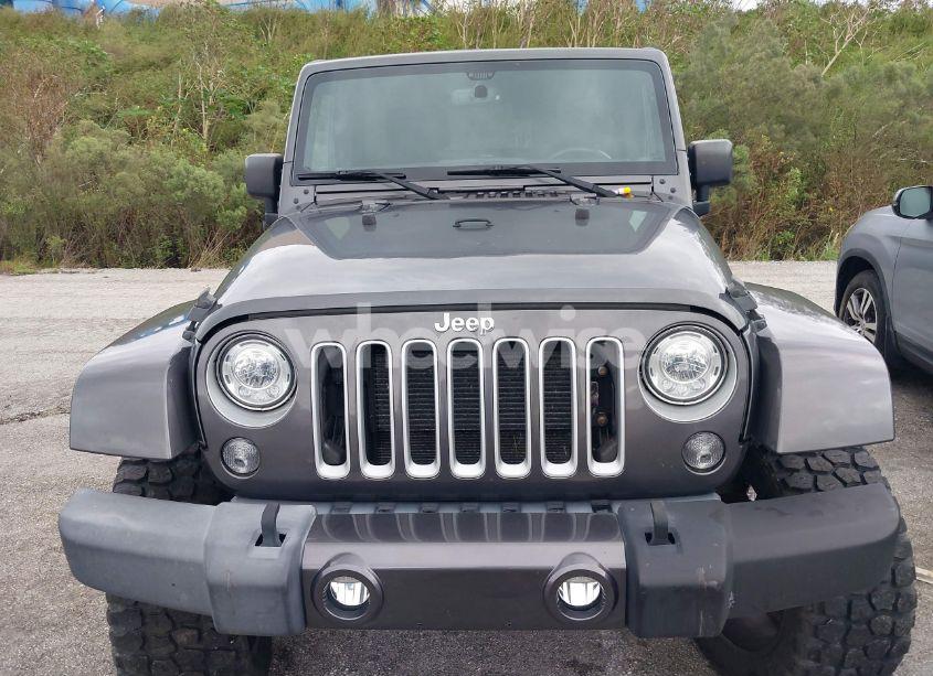 Photo 6 of 2018 Jeep Wrangler JK UNLIMITED SAHARA 4X4 (VIN 1C4HJWEG6JL928291)