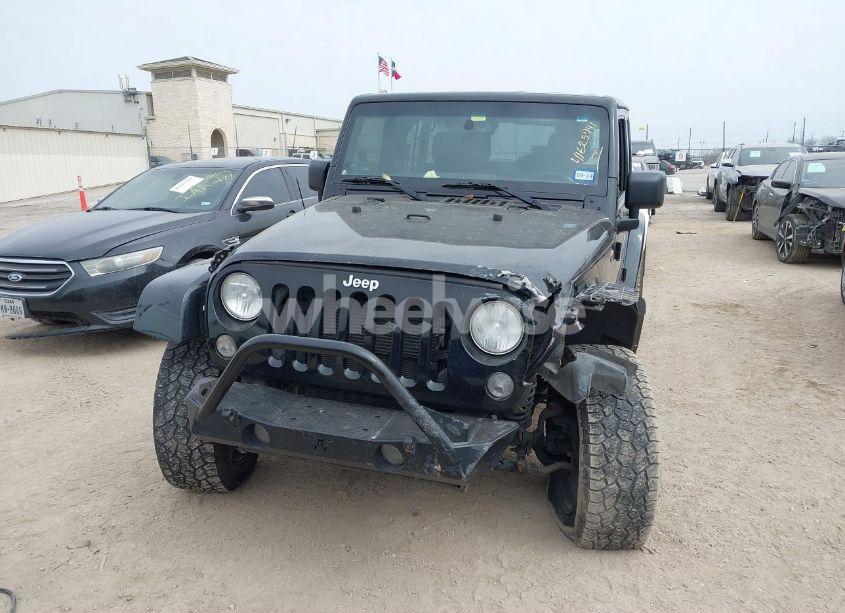Photo 13 of 2014 Jeep Wrangler UNLIMITED SAHARA (VIN 1C4HJWEG7EL245862)