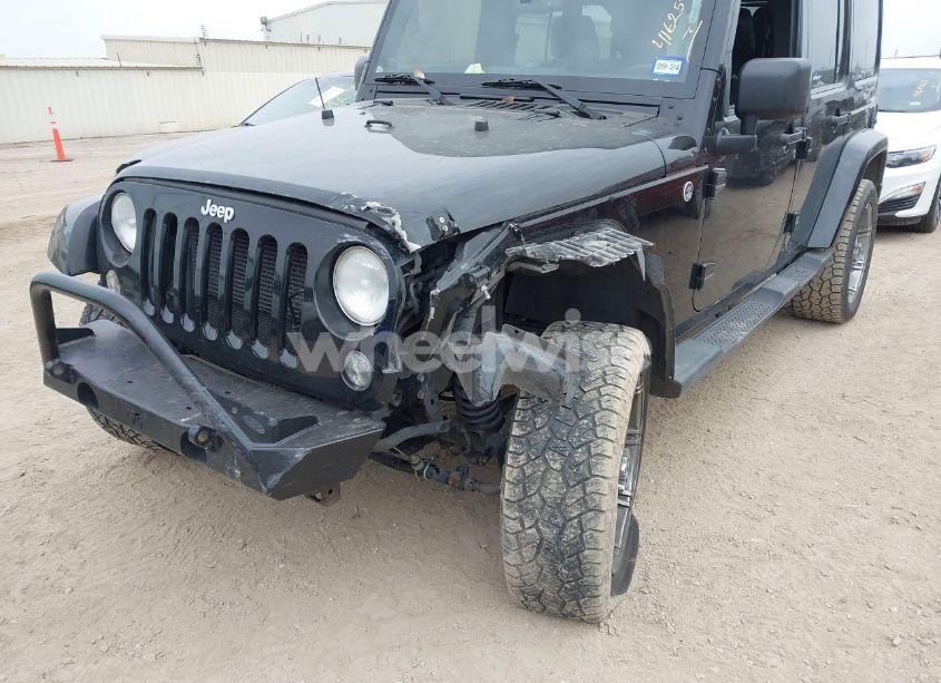 Photo 6 of 2014 Jeep Wrangler UNLIMITED SAHARA (VIN 1C4HJWEG7EL245862)