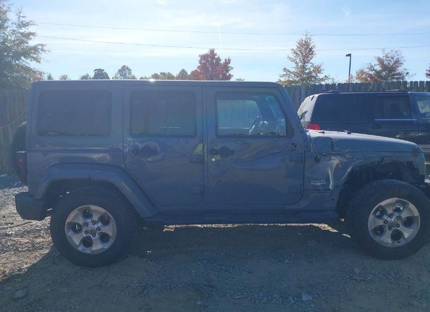 Photo 13 of 2015 Jeep Wrangler UNLIMITED SAHARA (VIN 1C4HJWEG7FL622952)