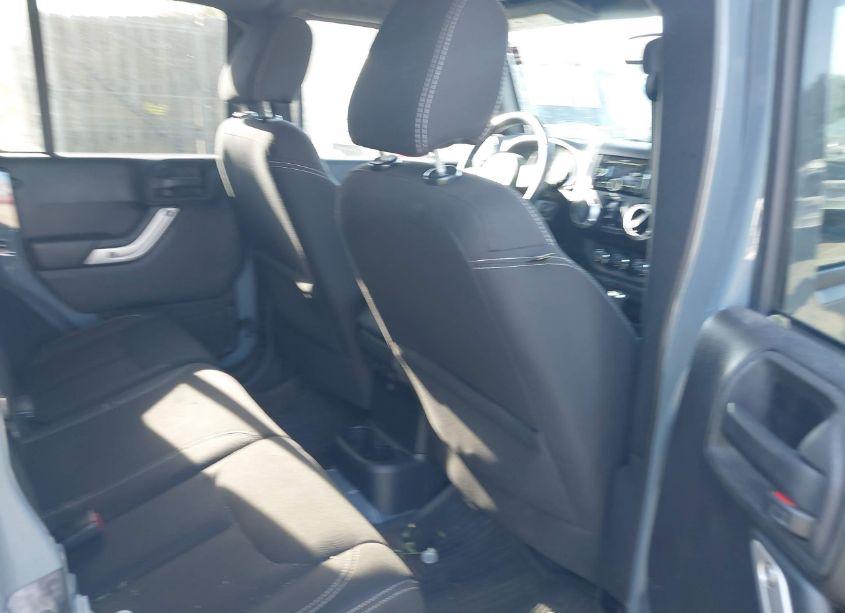 Photo 8 of 2015 Jeep Wrangler UNLIMITED SAHARA (VIN 1C4HJWEG7FL622952)