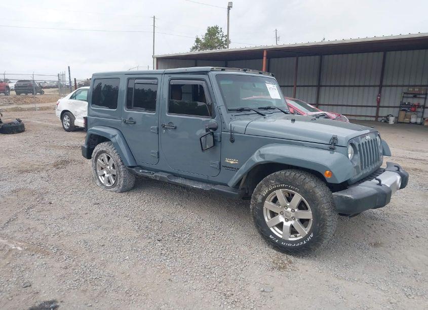 2015 Jeep Wrangler UNLIMITED SAHARA (VIN 1C4HJWEG8FL712109) main photo