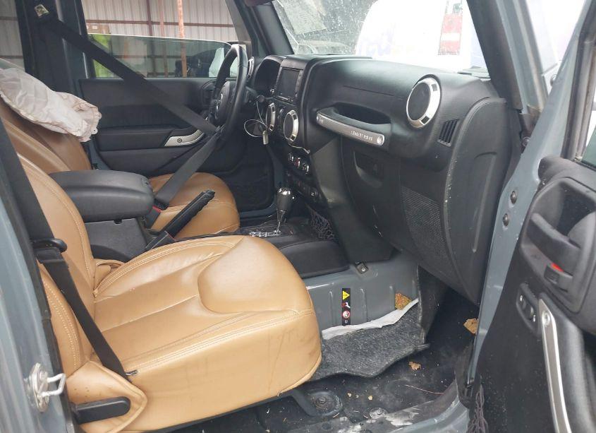 Photo 5 of 2015 Jeep Wrangler UNLIMITED SAHARA (VIN 1C4HJWEG8FL712109)