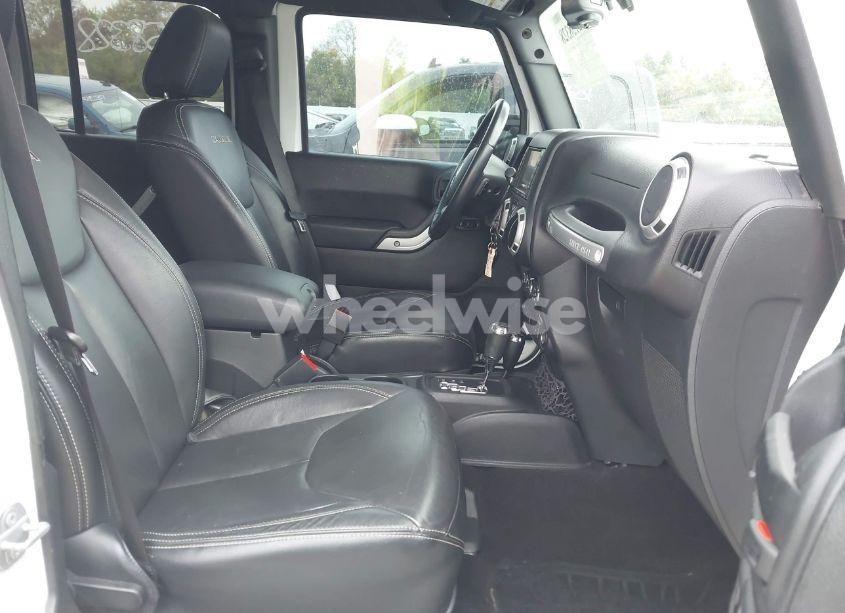 Photo 5 of 2016 Jeep Wrangler UNLIMITED SAHARA (VIN 1C4HJWEG8GL345391)