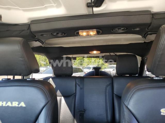 Photo 3 of 2017 JEEP WRANGLER UNLIMITED SAHARA N/A (VIN 1C4HJWEG8HL734839)