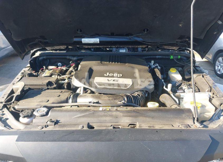 Photo 10 of 2018 Jeep Wrangler JK UNLIMITED SAHARA 4X4 (VIN 1C4HJWEG8JL921293)