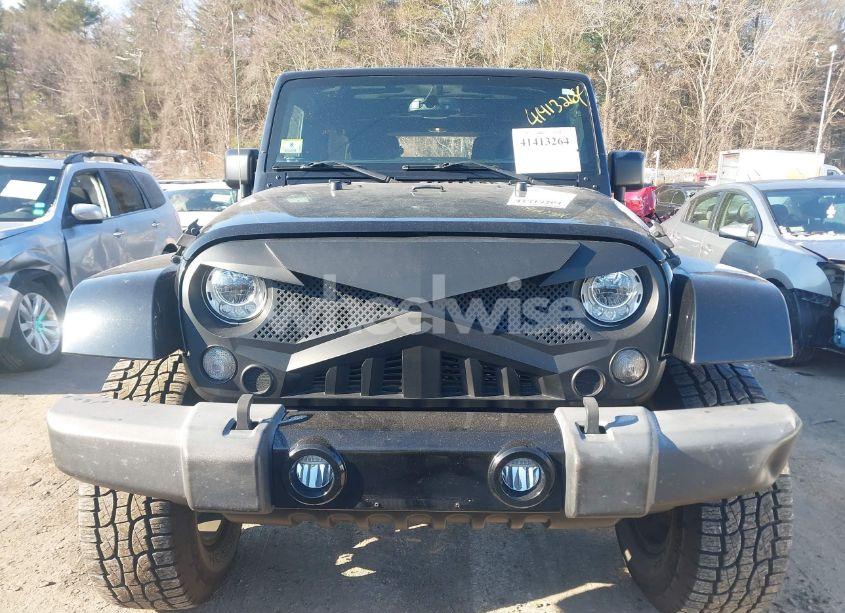 Photo 13 of 2018 Jeep Wrangler JK UNLIMITED SAHARA 4X4 (VIN 1C4HJWEG8JL921293)