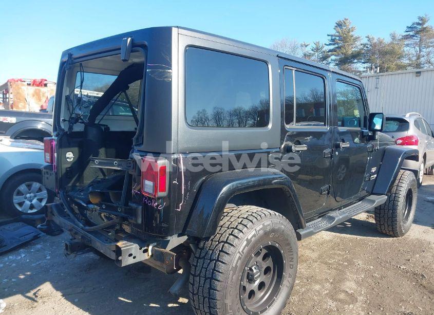 Photo 4 of 2018 Jeep Wrangler JK UNLIMITED SAHARA 4X4 (VIN 1C4HJWEG8JL921293)