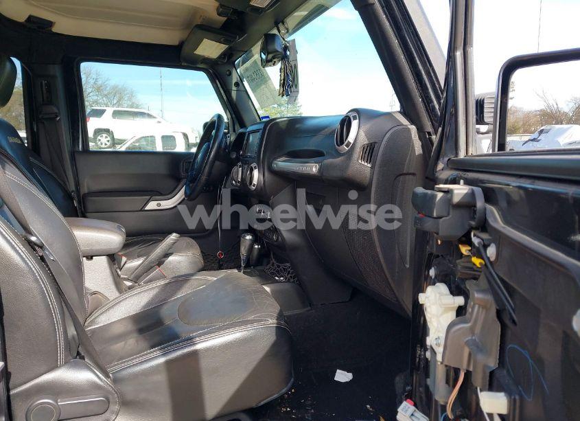 Photo 5 of 2013 Jeep Wrangler UNLIMITED SAHARA (VIN 1C4HJWEG9DL658168)