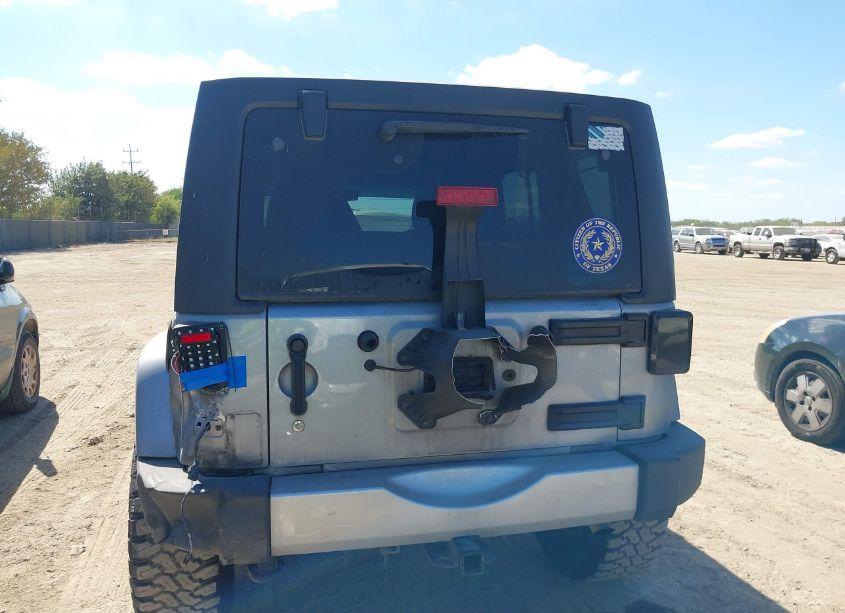 Photo 16 of 2015 Jeep Wrangler UNLIMITED SAHARA (VIN 1C4HJWEG9FL508399)