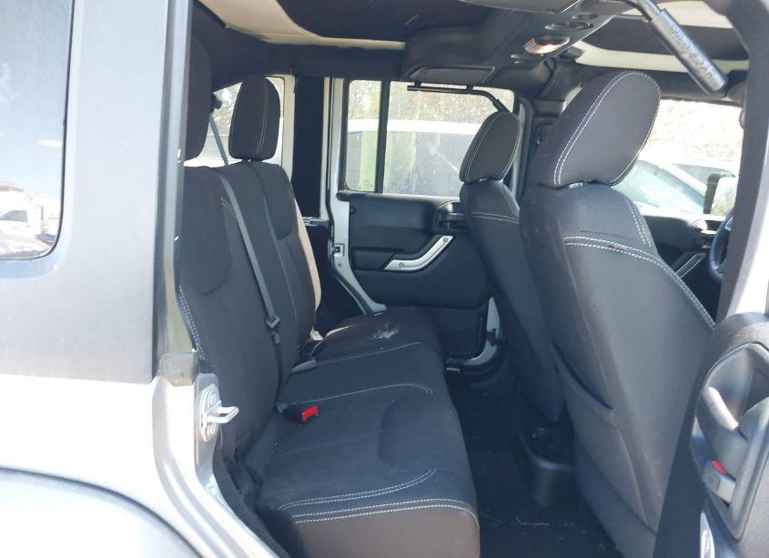 Photo 8 of 2015 Jeep Wrangler UNLIMITED SAHARA (VIN 1C4HJWEG9FL508399)