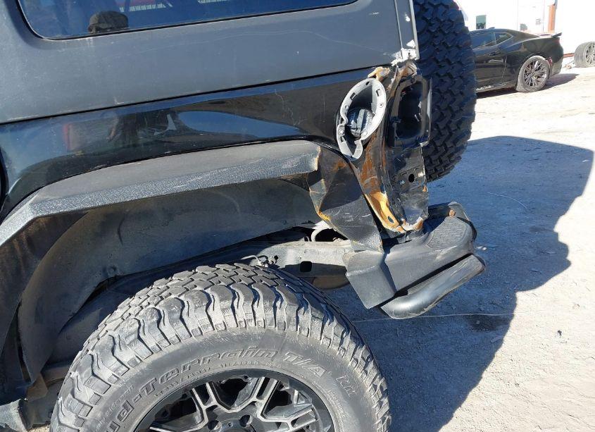 Photo 17 of 2012 Jeep Wrangler UNLIMITED RUBICON (VIN 1C4HJWFG5CL180652)