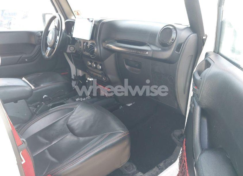 Photo 5 of 2018 Jeep Wrangler JK UNLIMITED RUBICON RECON 4X4 (VIN 1C4HJWFG6JL836788)