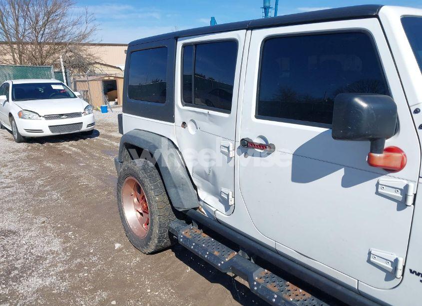 Photo 6 of 2016 Jeep Wrangler UNLIMITED RUBICON (VIN 1C4HJWFG9GL296782)