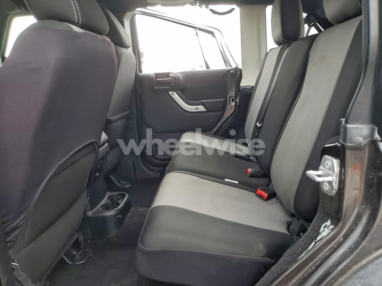 Photo 10 of 2014 JEEP WRANGLER UNLIMITED RUBICON (VIN 1C4HJWFGXEL223434)