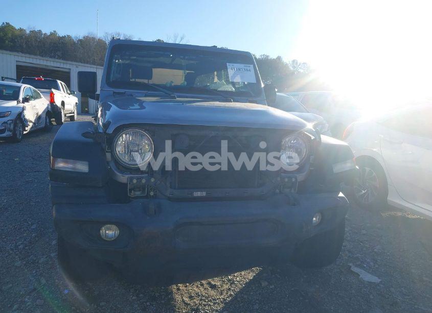 Photo 12 of 2018 Jeep Wrangler UNLIMITED SPORT 4X4 (VIN 1C4HJXDG0JW158935)