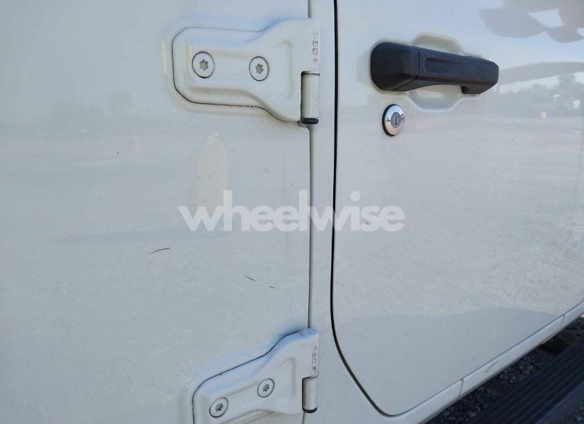 Photo 6 of 2018 Jeep Wrangler UNLIMITED SPORT S 4X4 (VIN 1C4HJXDG0JW177579)