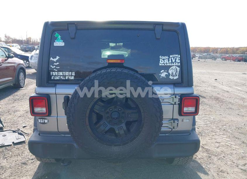 Photo 16 of 2018 Jeep Wrangler UNLIMITED SPORT S 4X4 (VIN 1C4HJXDG0JW279528)