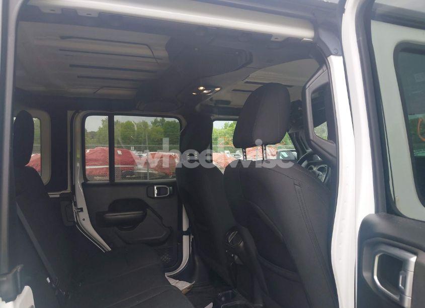 Photo 8 of 2018 Jeep Wrangler UNLIMITED SPORT S 4X4 (VIN 1C4HJXDG0JW324211)