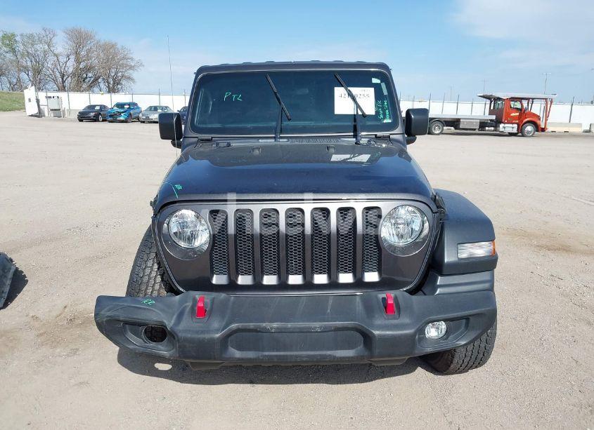 Photo 13 of 2019 Jeep Wrangler UNLIMITED SPORT S 4X4 (VIN 1C4HJXDG0KW541940)