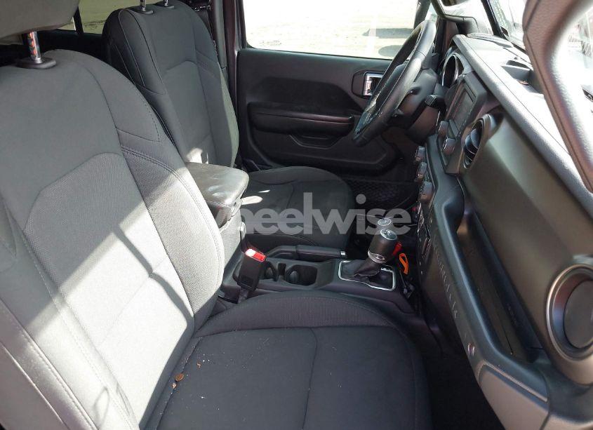 Photo 5 of 2019 Jeep Wrangler UNLIMITED SPORT S 4X4 (VIN 1C4HJXDG0KW541940)