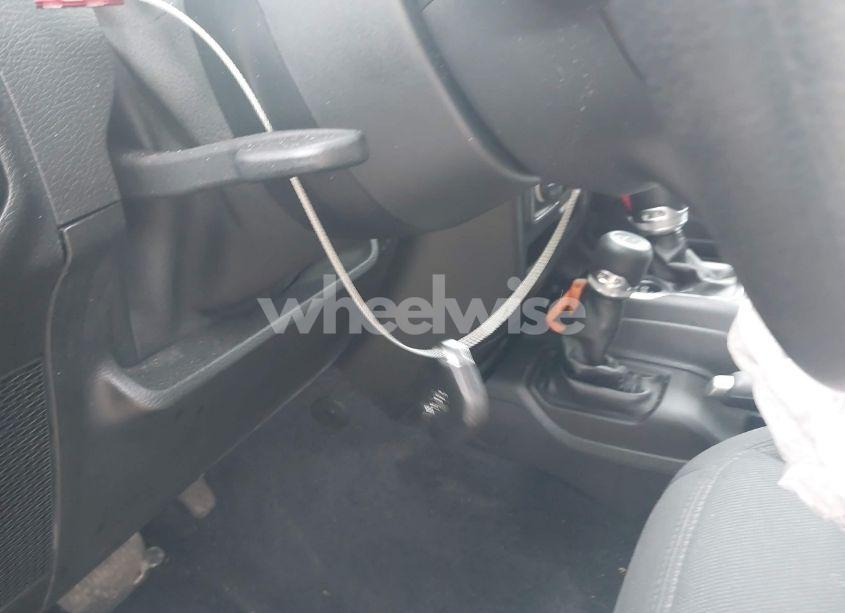 Photo 11 of 2019 Jeep Wrangler UNLIMITED SPORT 4X4 (VIN 1C4HJXDG0KW559807)