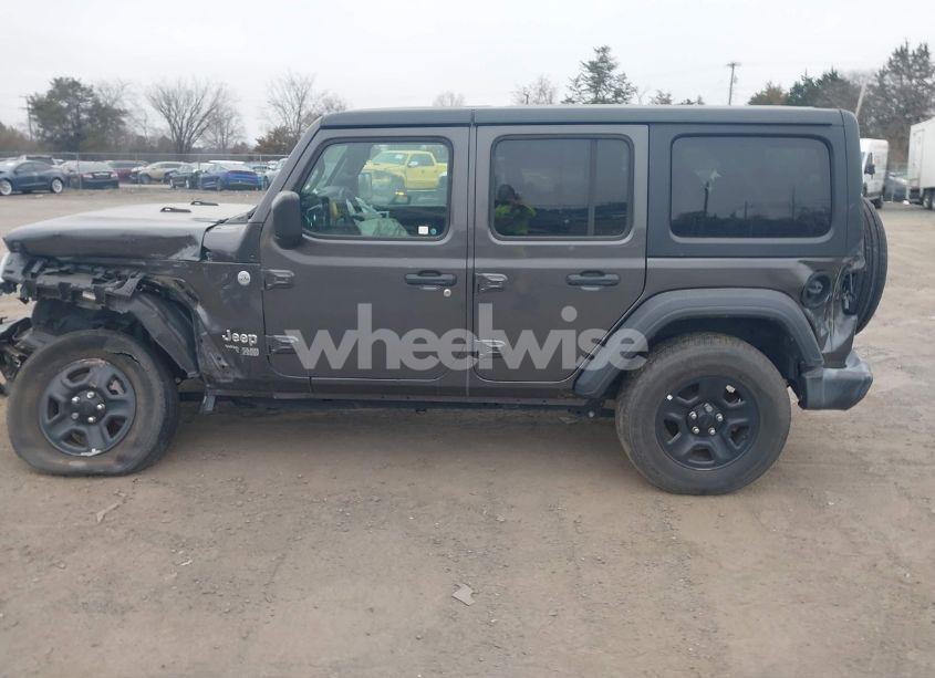 Photo 15 of 2019 Jeep Wrangler UNLIMITED SPORT 4X4 (VIN 1C4HJXDG0KW559807)