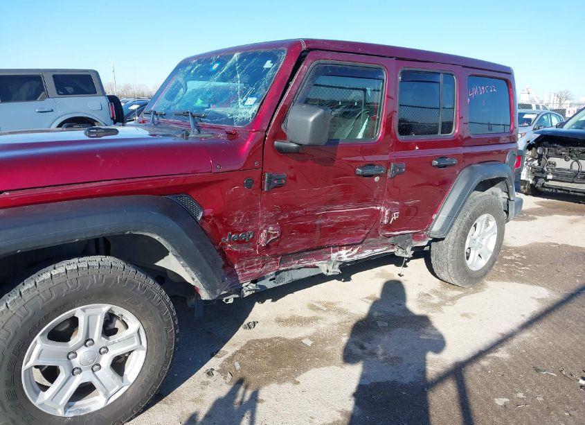 Photo 6 of 2021 Jeep Wrangler UNLIMITED SPORT S 4X4 (VIN 1C4HJXDG0MW856157)