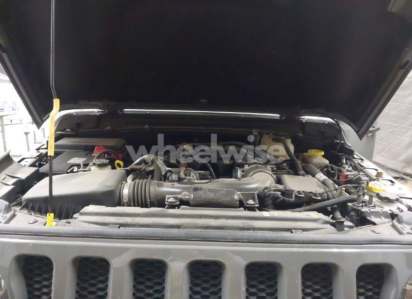 Photo 10 of 2022 Jeep Wrangler UNLIMITED SPORT 4X4 (VIN 1C4HJXDG0NW117632)