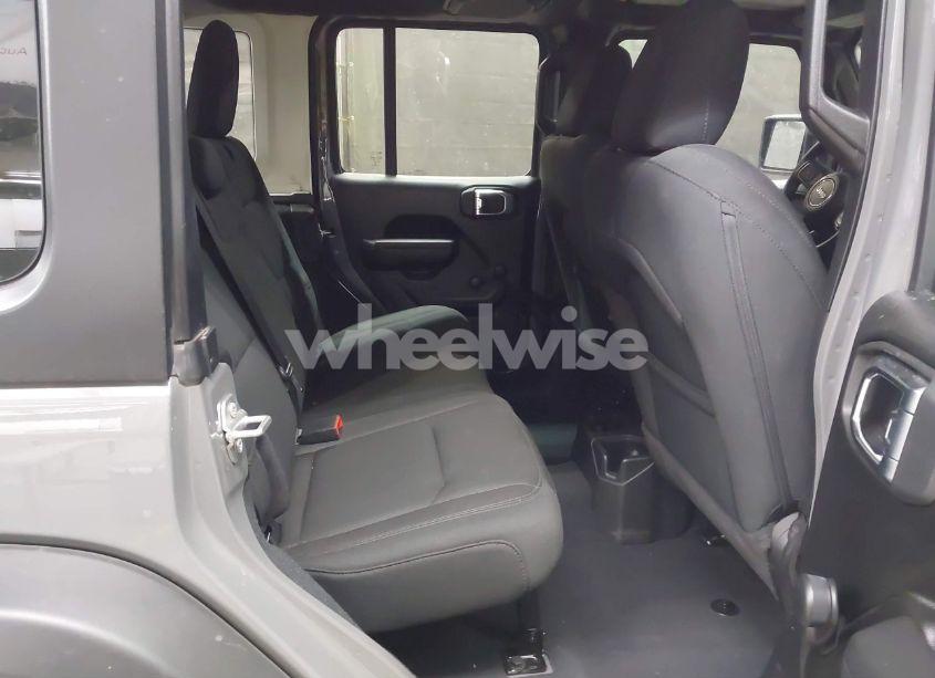 Photo 8 of 2022 Jeep Wrangler UNLIMITED SPORT 4X4 (VIN 1C4HJXDG0NW117632)