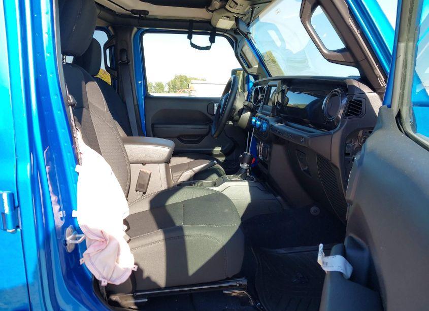 Photo 5 of 2022 Jeep Wrangler UNLIMITED SPORT ALTITUDE 4X4 (VIN 1C4HJXDG0NW194825)