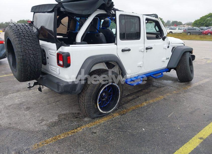 Photo 4 of 2018 Jeep Wrangler UNLIMITED SPORT S 4X4 (VIN 1C4HJXDG1JW157857)
