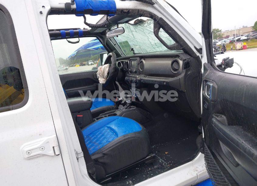 Photo 5 of 2018 Jeep Wrangler UNLIMITED SPORT S 4X4 (VIN 1C4HJXDG1JW157857)