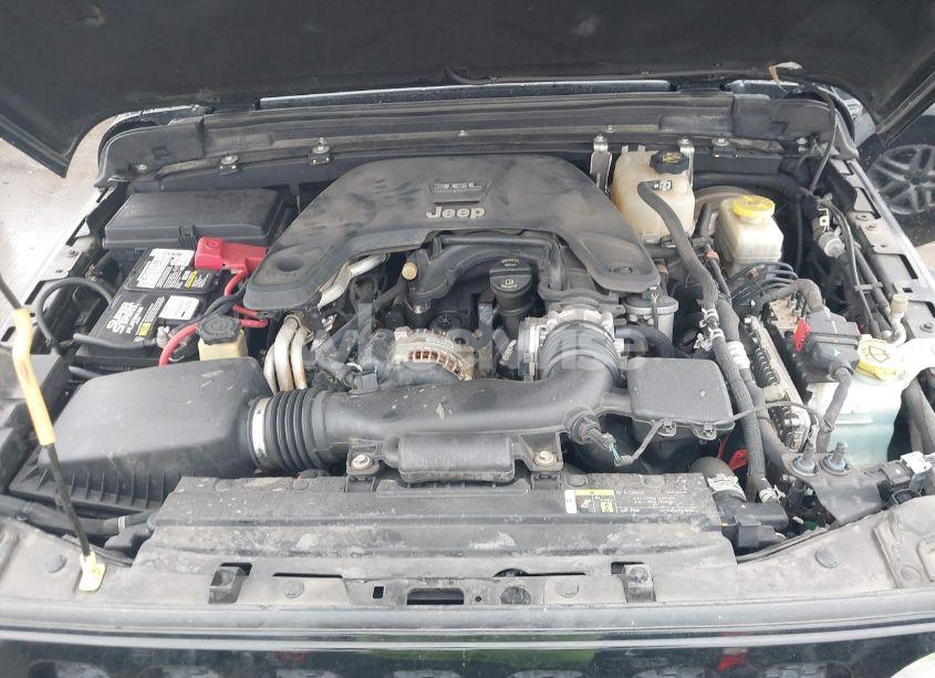 Photo 10 of 2018 Jeep Wrangler UNLIMITED SPORT S 4X4 (VIN 1C4HJXDG1JW221864)