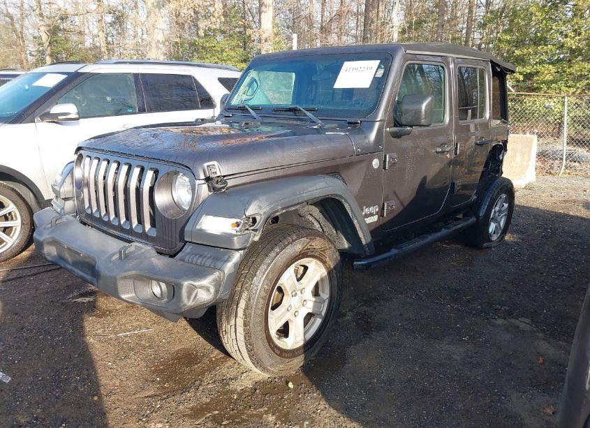 Photo 2 of 2019 Jeep Wrangler UNLIMITED SPORT S 4X4 (VIN 1C4HJXDG1KW583646)