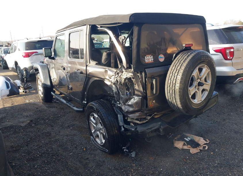 Photo 3 of 2019 Jeep Wrangler UNLIMITED SPORT S 4X4 (VIN 1C4HJXDG1KW583646)