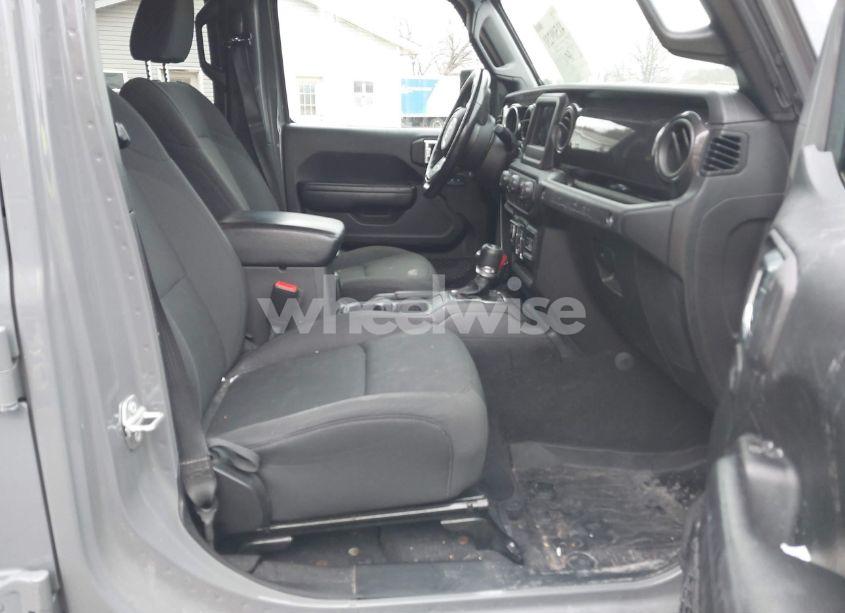 Photo 5 of 2021 Jeep Wrangler UNLIMITED SPORT ALTITUDE 4X4 (VIN 1C4HJXDG1MW603784)