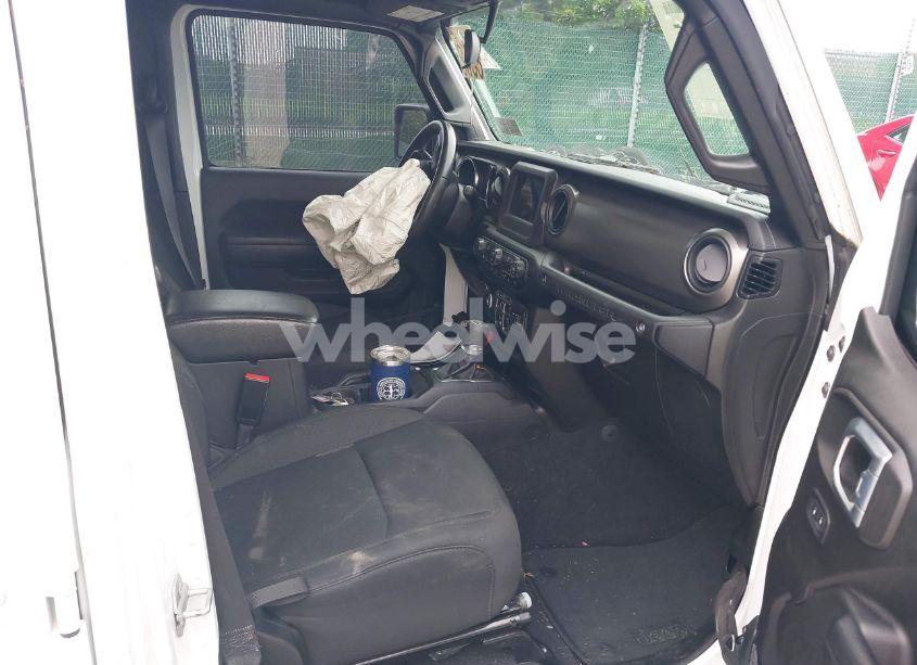 Photo 5 of 2021 Jeep Wrangler UNLIMITED SPORT S 4X4 (VIN 1C4HJXDG1MW850478)