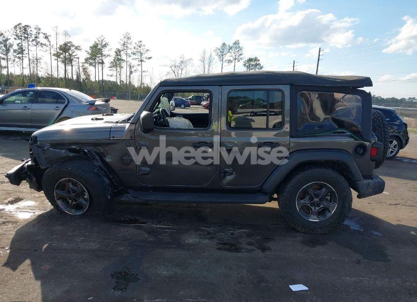 Photo 13 of 2022 Jeep Wrangler UNLIMITED SPORT S 4X4 (VIN 1C4HJXDG1NW167066)