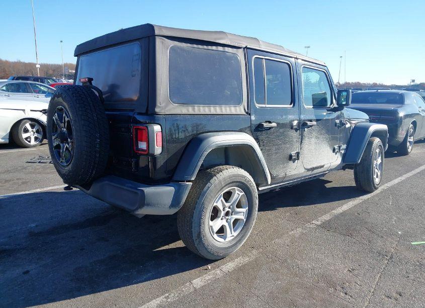 Photo 4 of 2018 Jeep Wrangler UNLIMITED SPORT S 4X4 (VIN 1C4HJXDG2JW152165)